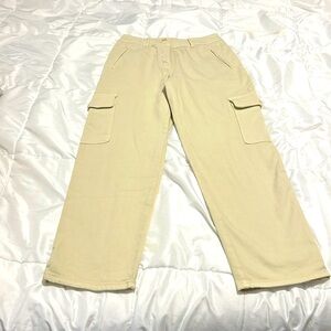 Wilfred Free cargo pants. Size 8. NWOT.